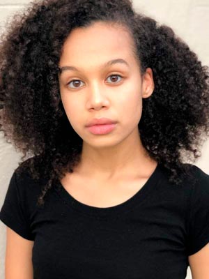 Аннара Симон
Annarah Cymone